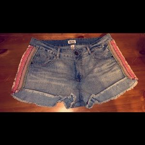 Cute vintage denim shorts